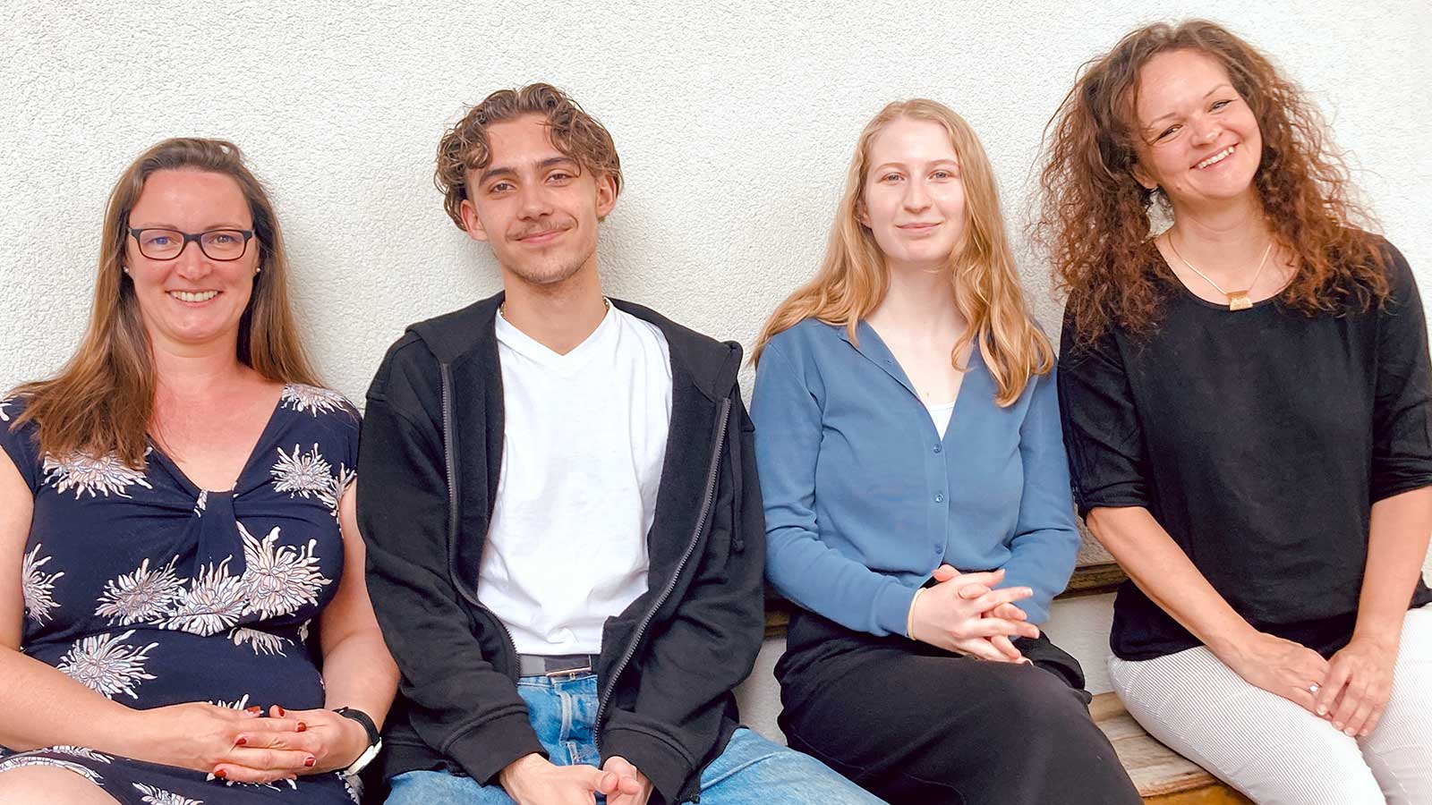 Zwei Lehrlinge gleichzeitig